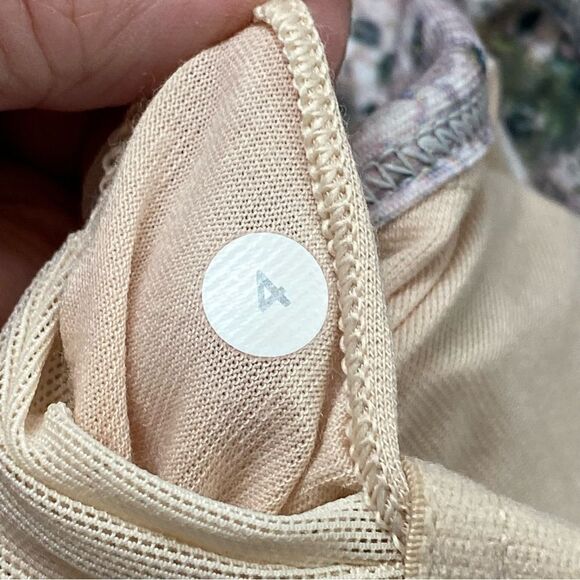 LULULEMON POWER Y TANK TOP - Picture 9 of 9